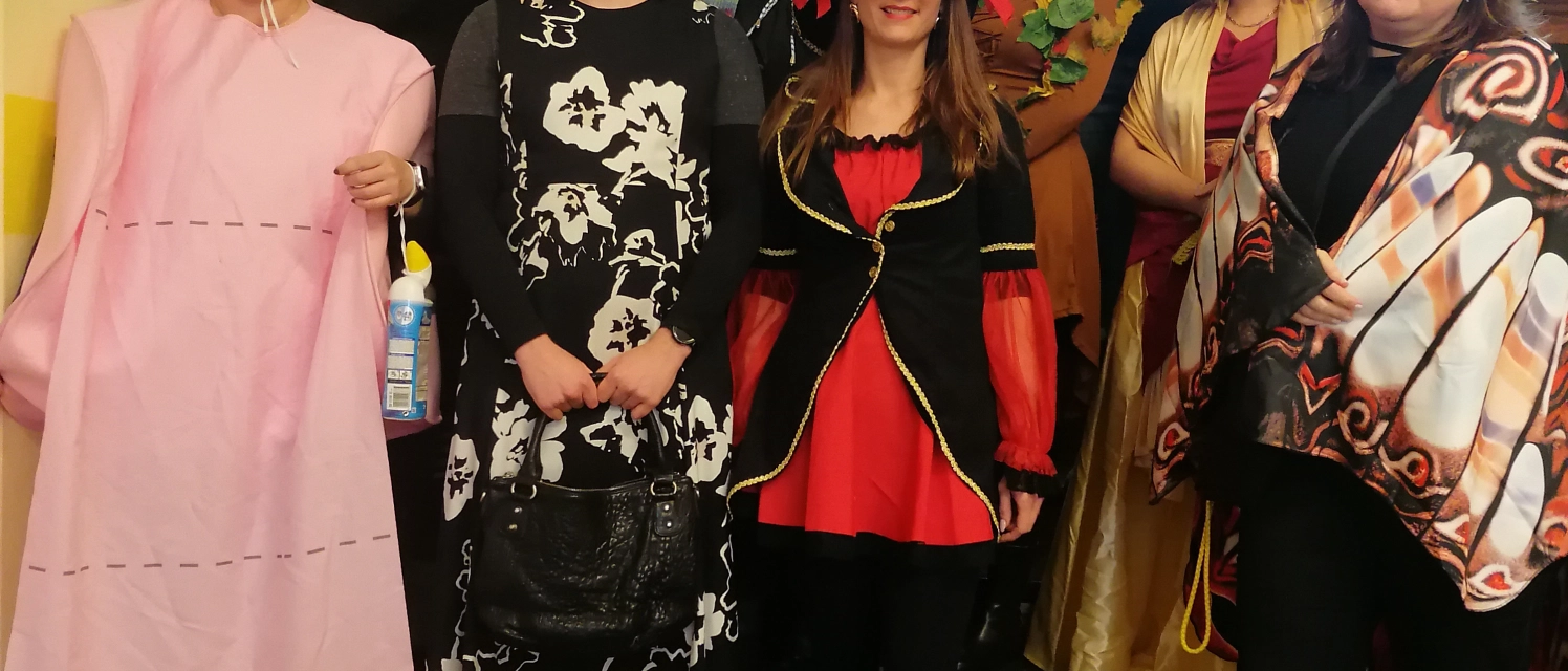 Alaaf und Helau - Es ist Karneval! Alaaf und Helau - Es ist Karneval!